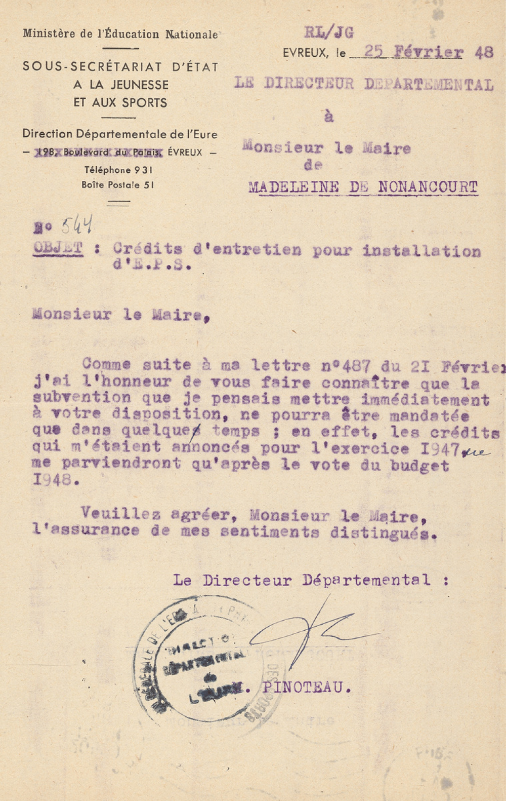 Lettre  au maire de La Madeleine-de-Nonancourt annonçant le retard de la subvention pour compléter les installations sportives communales