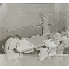 Lycée pilote de Sèvres. Le cours d'histoire : les élèves réalisent des planches pour leurs travaux sur Héraklès. Utilisation du calcul des aires.