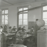 Ecole primaire. Le cours d'histoire. La guerre civile en Chine.