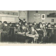Ecole des Roches - La Classe de 4ème de 1908, dans la salle de M. des Granges.