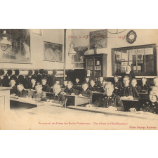 Givry - Pensionnat des Frères des Ecoles Chrétiennes - Une Classe de l'Etablissement.