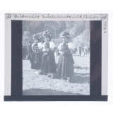Gutacher Mädchentracht / Schwarzw. = Costume de jeunes filles de Gutach en Forêt noire