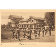 Le Chantier. Oeuvre Sociale - 199, rue de Bercy, Paris-XIIIe - Tél.: Diderot 24-24 - Nos Colonies de Vacances aux bords du Lac Léman - Chens (Haute-Savoie) - Départ pour la montagne.