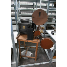Projecteur d'enseignement Gaumont, modèle Chrono XI bis