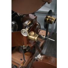 Projecteur d'enseignement Gaumont, modèle Chrono XI bis
