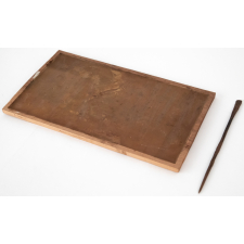 Tablette de cire et stylet. 