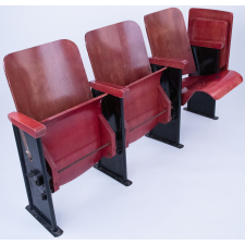 Rangée de fauteuils de cinéma