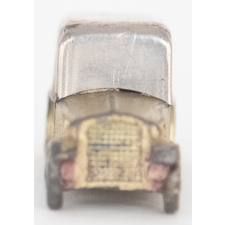 Taille-crayon : voiture