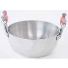 Casserole à bec verseur