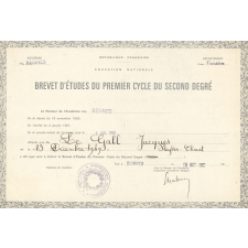 Diplôme : brevet d'études du premier cycle du second degré.