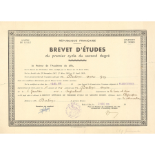 Diplômes de Brevet d'études du premier cycle du second degré. 