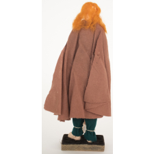 Poupée costumée : homme gaulois (élément d'un couple)