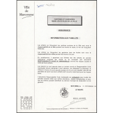 Cahier de correspondance avec la famille. 