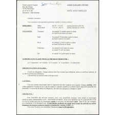 Cahier de correspondance avec la famille. 