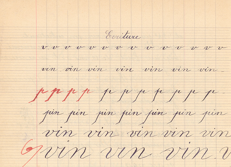 page d'écriture d'un cahier d'élève de 1922. Exercice d'écriture pour la lettre V et P. mot pour la lettre p : pin ; mot pour la lettre v : vin.